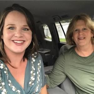 Meet your Posher, Elizabeth